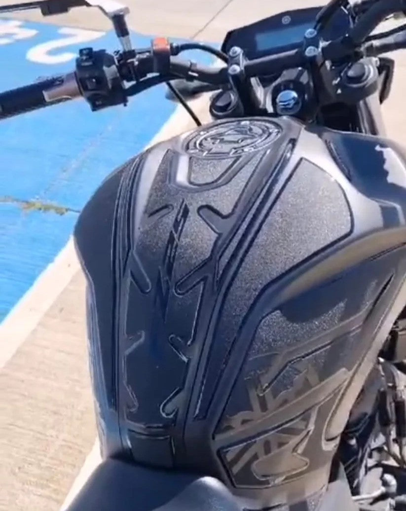 Kit Protector de tanque lija Escarchada FZ25